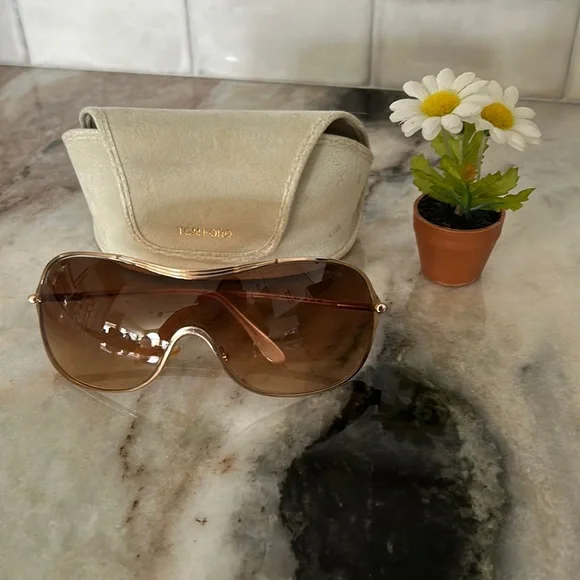 Tom Ford | Accessories | Theses Are Gorgeous Oni Believe Its  display picture 1